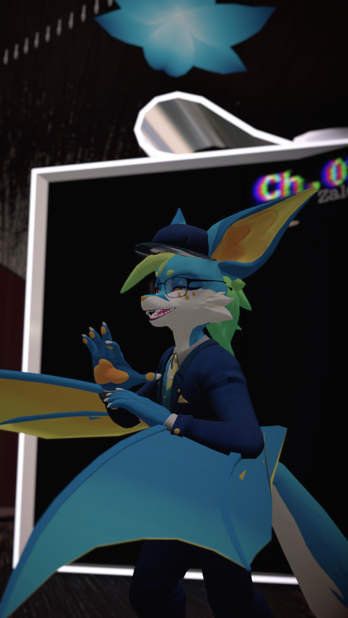 VRChat_2024-11-16_22-03-47.491_2160x3840.png