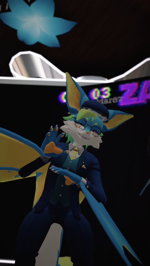 VRChat_2024-11-16_22-03-55.337_2160x3840.png