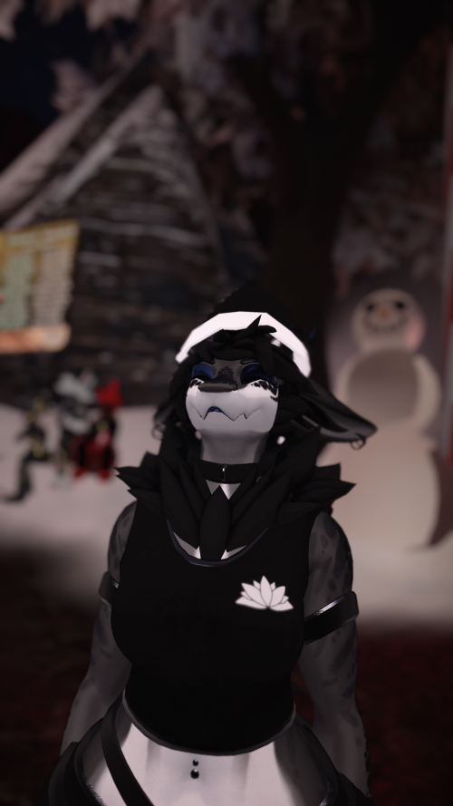 VRChat_2024-11-16_22-10-15.492_2160x3840.png