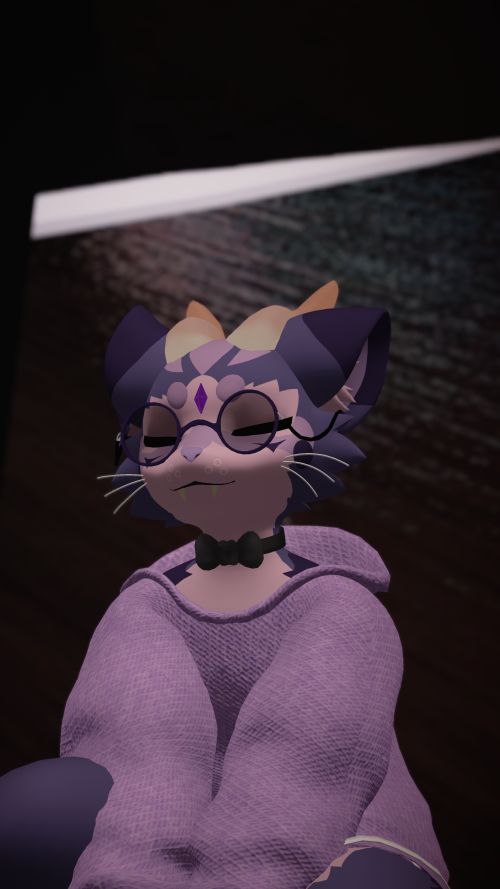 VRChat_2024-11-16_22-38-13.222_2160x3840.png