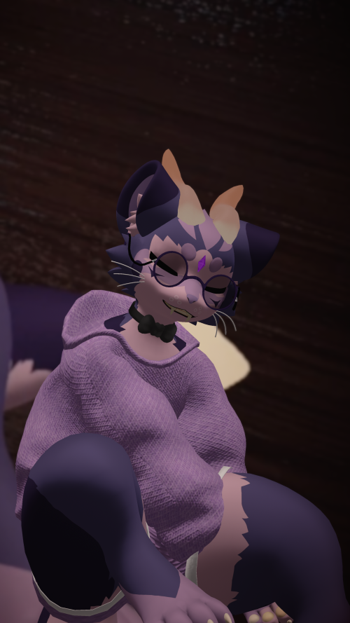 VRChat_2024-11-16_22-42-06.020_2160x3840.png