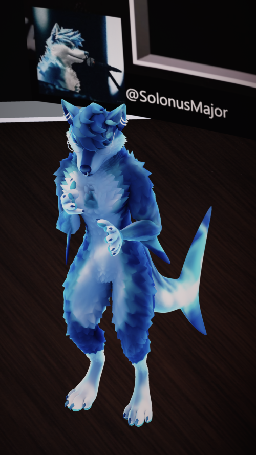 VRChat_2024-11-16_23-12-44.087_2160x3840.png