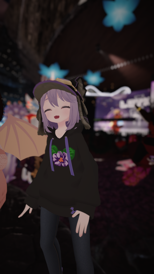 VRChat_2024-11-17_00-11-55.741_2160x3840.png