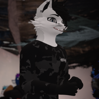 VRChat_2024-11-17_00-20-07.937_2160x3840