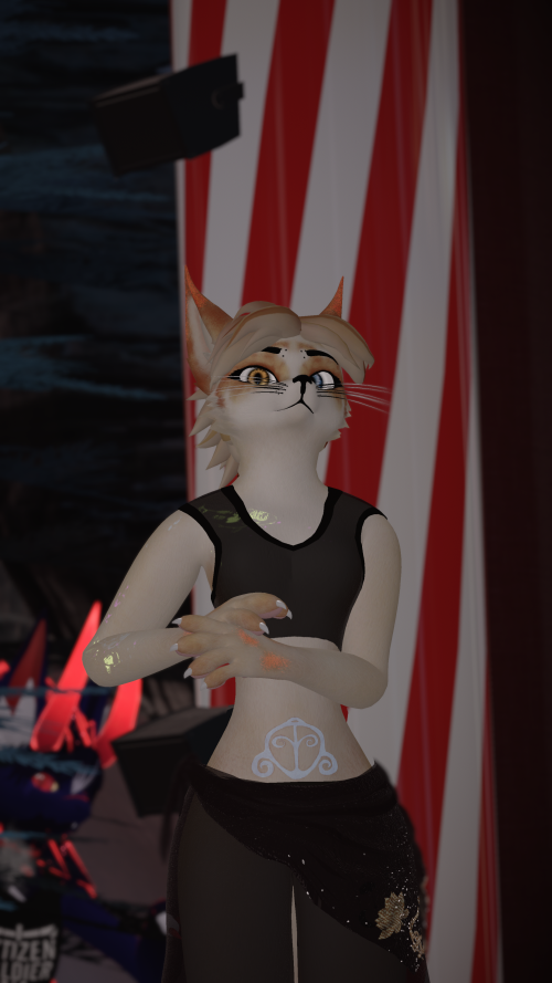VRChat_2024-11-17_00-51-34.420_2160x3840.png
