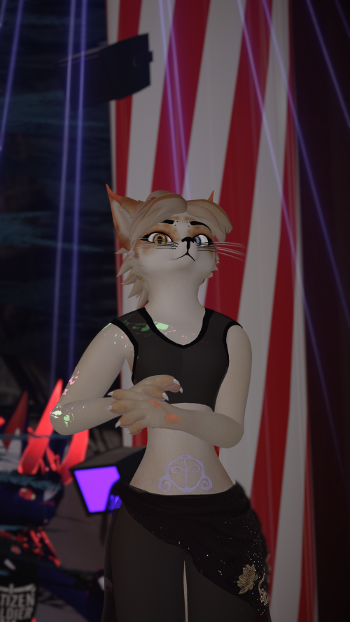 VRChat_2024-11-17_00-51-35.468_2160x3840.png
