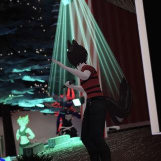 VRChat_2024-11-17_00-57-40.348_2160x3840