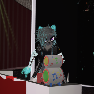VRChat_2024-11-17_03-26-19.479_2160x3840