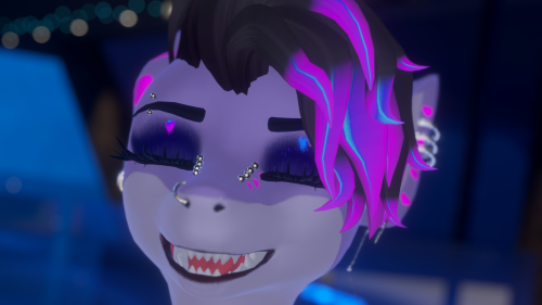 VRChat_2024-11-19_21-03-51.099_3840x2160.png