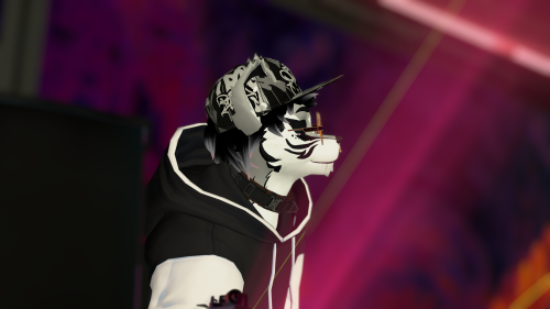 VRChat_2024-11-24_01-14-50.893_3840x2160.png