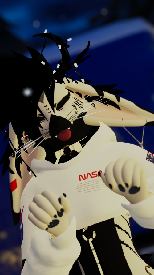 VRChat_2024-12-13_17-37-35.804_2160x3840.png