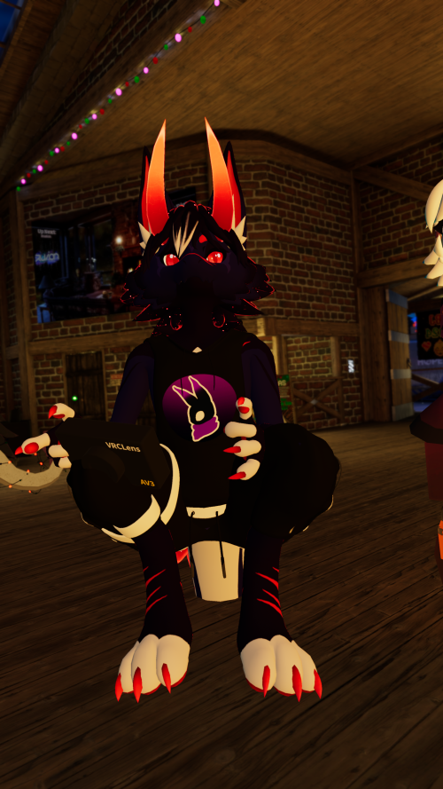 VRChat_2024-12-13_22-30-36.065_2160x3840.png