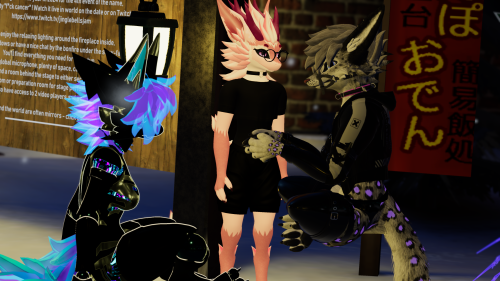 VRChat_2024-12-13_23-18-22.233_3840x2160.png