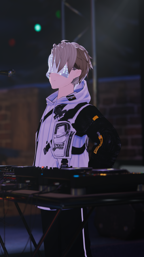 VRChat_2024-12-14_00-21-02.942_2160x3840.png