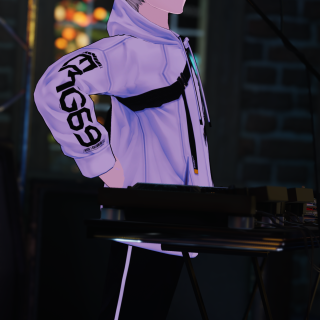 VRChat_2024-12-14_00-21-19.317_2160x3840