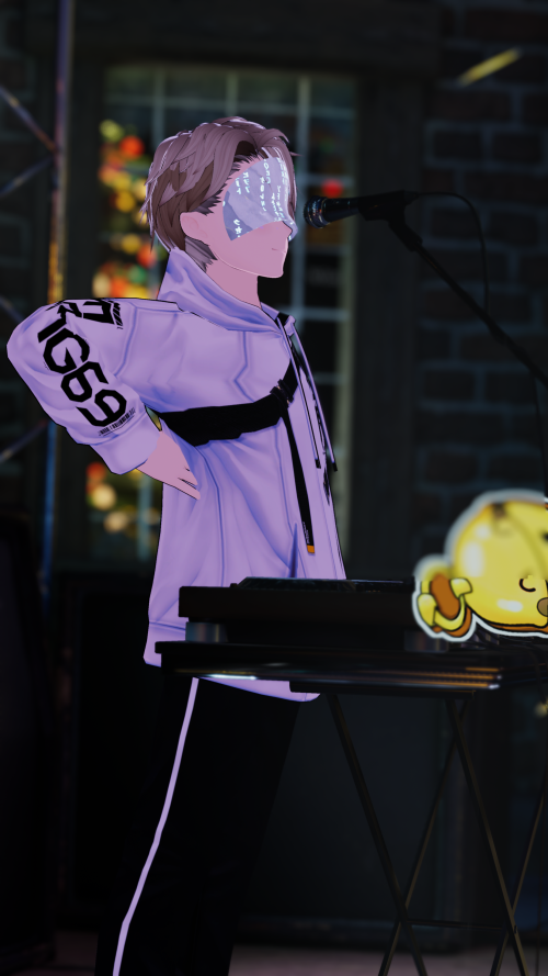 VRChat_2024-12-14_00-21-20.495_2160x3840.png