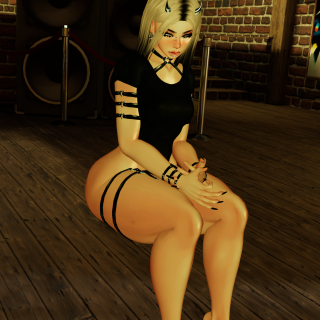 VRChat_2024-12-14_00-44-30.317_2160x3840