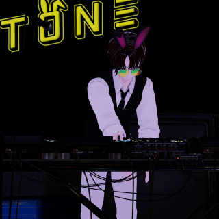 VRChat_2024-12-14_01-03-33.280_2160x3840