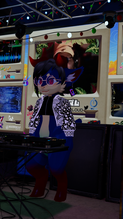 VRChat_2024-12-14_03-51-33.015_2160x3840.png