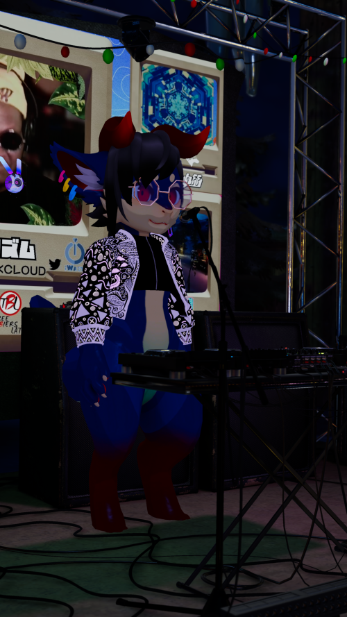VRChat_2024-12-14_03-51-43.143_2160x3840.png