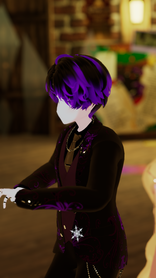 VRChat_2024-12-14_19-23-50.801_2160x3840.png