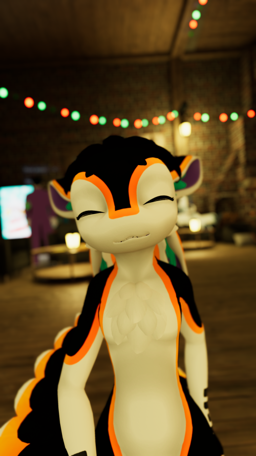 VRChat_2024-12-14_23-17-07.746_2160x3840.png