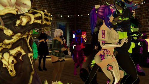 VRChat_2024-12-14_23-40-42.285_3840x2160.png