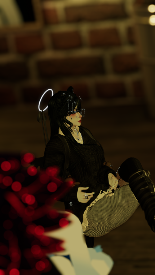VRChat_2024-12-14_23-48-10.667_2160x3840.png