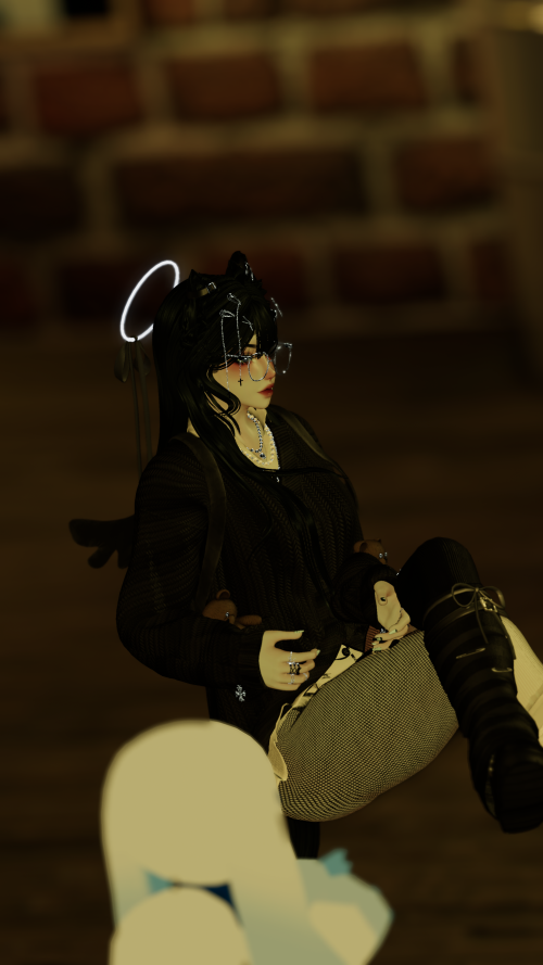 VRChat_2024-12-14_23-48-13.329_2160x3840.png