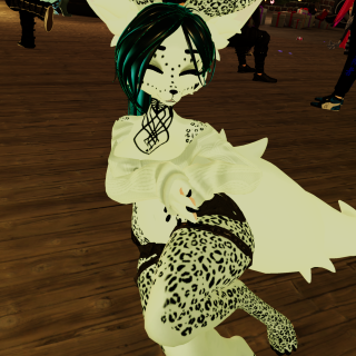 VRChat_2024-12-15_01-28-21.538_2160x3840