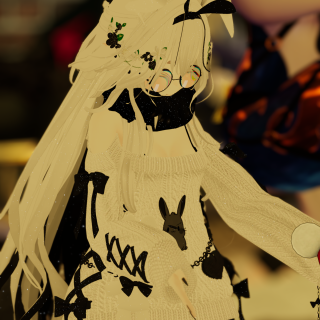 VRChat_2024-12-15_22-04-24.959_2160x3840
