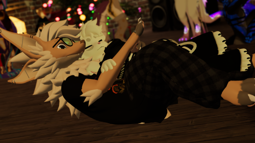 VRChat_2024-12-15_22-10-33.849_3840x2160.png