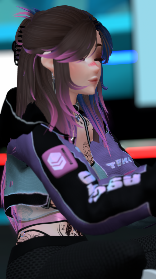 VRChat_2024-12-21_00-14-53.921_2160x3840.png