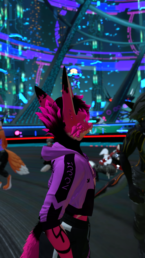 VRChat_2024-12-21_00-27-42.914_2160x3840.png