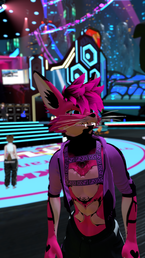 VRChat_2024-12-21_00-27-54.592_2160x3840.png