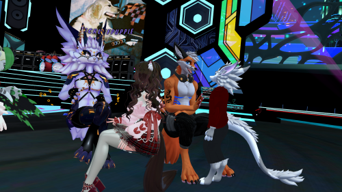 VRChat_2024-12-21_02-06-28.311_3840x2160.png