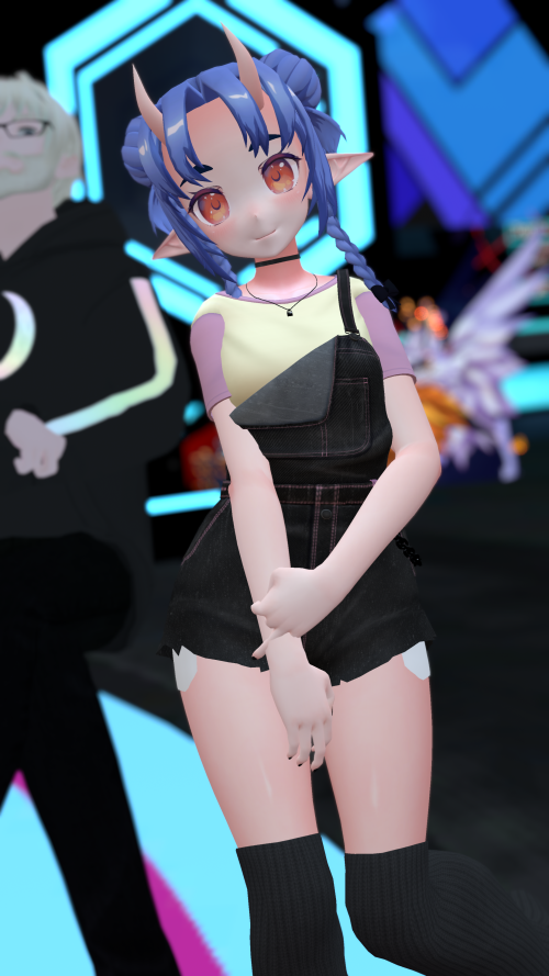VRChat_2024-12-21_03-40-36.547_2160x3840.png