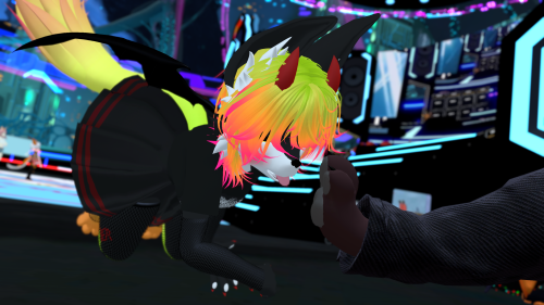 VRChat_2024-12-21_04-04-35.979_3840x2160.png