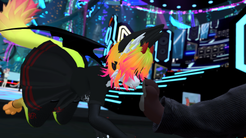 VRChat_2024-12-21_04-04-41.634_3840x2160.png