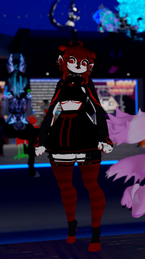 VRChat_2024-12-29_23-09-47.946_2160x3840.png