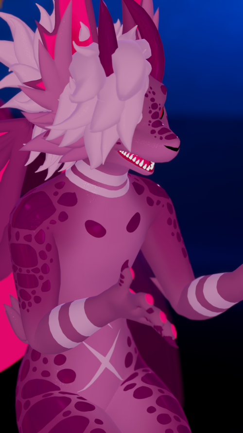 VRChat_2024-12-29_23-15-44.342_2160x3840.png