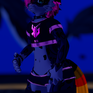 VRChat_2024-12-30_21-01-17.798_2160x3840