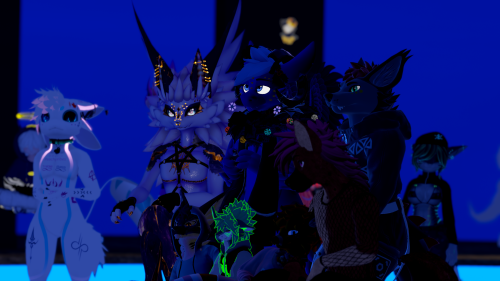 VRChat_2024-12-30_21-02-54.730_3840x2160.png