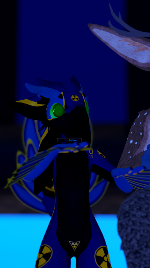 VRChat_2024-12-30_21-35-36.103_2160x3840.png