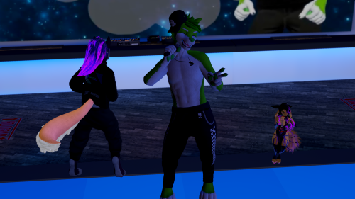 VRChat_2024-12-30_23-16-20.690_3840x2160.png