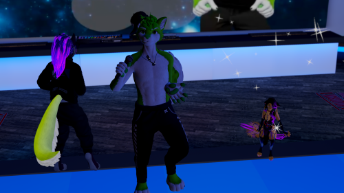 VRChat_2024-12-30_23-16-22.144_3840x2160.png