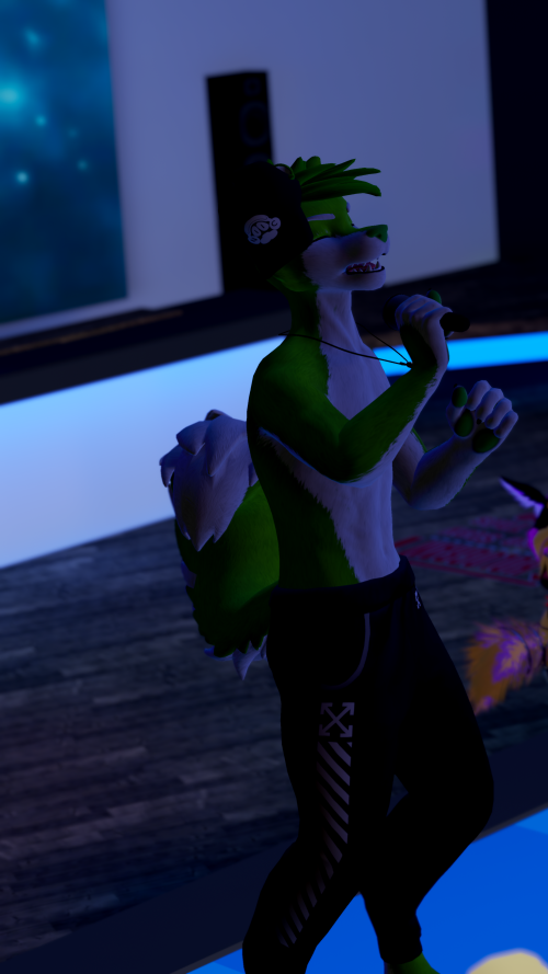 VRChat_2024-12-30_23-16-43.200_2160x3840.png