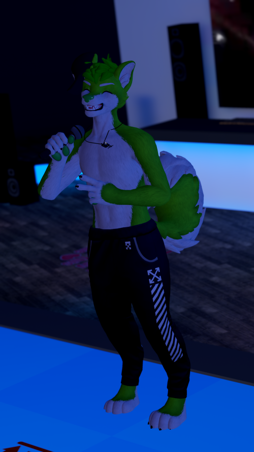 VRChat_2024-12-30_23-17-00.783_2160x3840.png