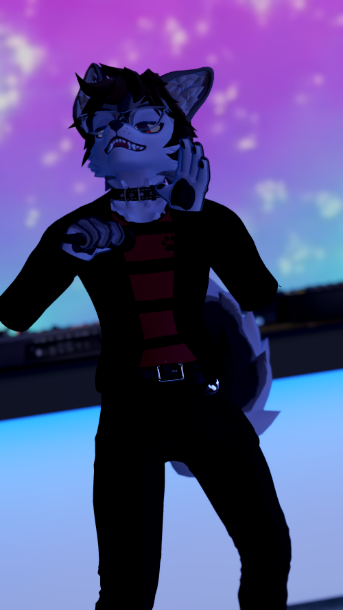 VRChat_2024-12-31_00-18-56.506_2160x3840.png
