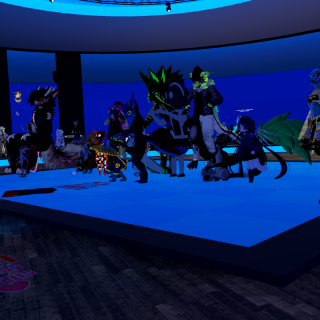 VRChat_2024-12-31_00-20-28.155_3840x2160